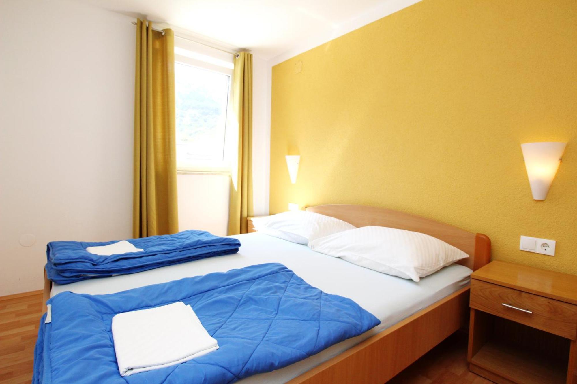 Apartments Mikulan Beach Baska  Bilik gambar